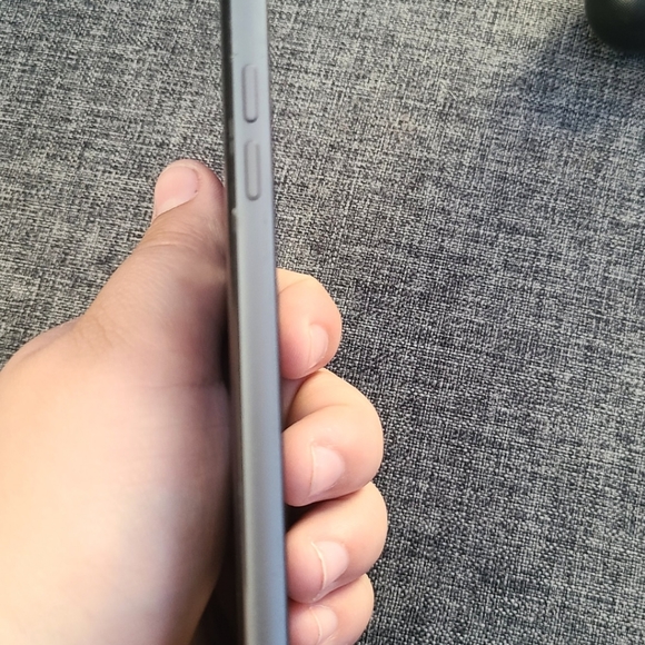 LG G6 smartphone, slightly used w/case GOOD CONDIT - Picture 5 of 8